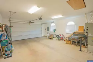 1055 Filbert St, Brownsville, OR 97327 - Photo 27