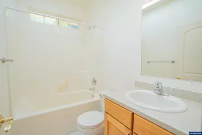 1055 Filbert St, Brownsville, OR 97327 - Photo 21