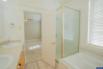 1055 Filbert St, Brownsville, OR 97327 - Photo 15