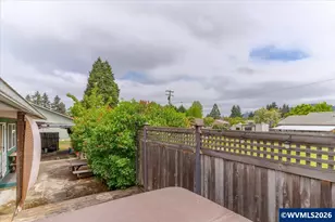 2733 Birch St, Lebanon, OR 97355 - Photo 33