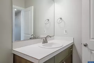 1531 SE Barberry Ave, Dallas, OR 97338 - Photo 33