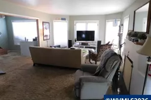 1875 20th St NE, Salem, OR 97301 - Photo 3