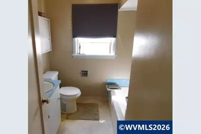 1875 20th St NE, Salem, OR 97301 - Photo 9