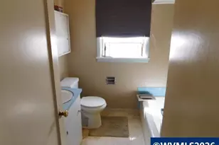 1875 20th St NE, Salem, OR 97301 - Photo 9