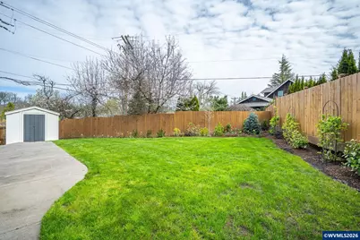 1703 SW Pinehurst Pl, Corvallis, OR 97333 - Photo 3