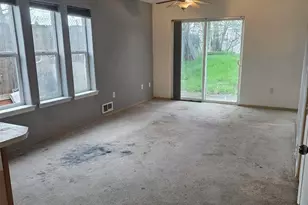 9607 SE Center Ct, Portland, OR 97266 - Photo 9