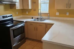 9607 SE Center Ct, Portland, OR 97266 - Photo 3