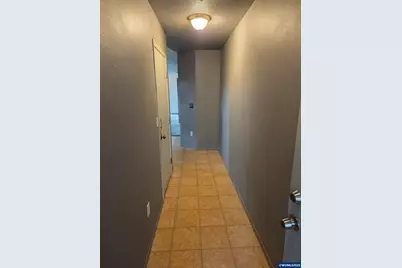 9607 SE Center Ct, Portland, OR 97266 - Photo 3