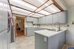 2358 Ptarmigan St NW, Salem, OR 97304 - Photo 17