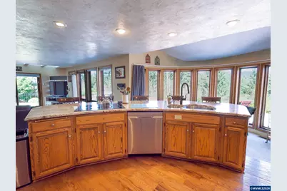 44130 Santiam Hwy, Foster, OR 97345 - Photo 9