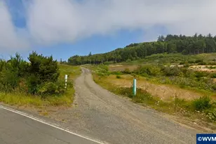 7862 NE Avery St, Newport, OR 98661 - Photo 1