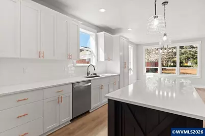 211 NE Broadway St, Sublimity, OR 97385 - Photo 23