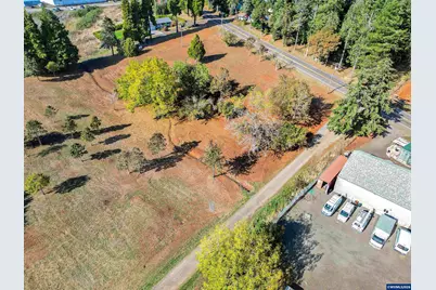 7805 Wildberry Ln, Salem, OR 97306 - Photo 9