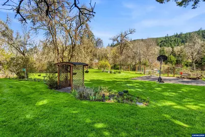 23626 Alsea Hwy, Philomath, OR 97370 - Photo 25