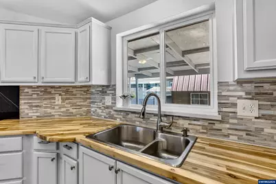 731 S Grice Lp, Jefferson, OR 97352 - Photo 11