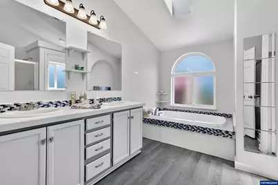 731 S Grice Lp, Jefferson, OR 97352 - Photo 19