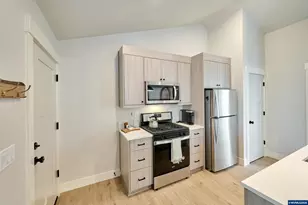 967 Park Ave NE, Salem, OR 97301 - Photo 9