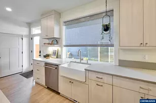 967 Park Ave NE, Salem, OR 97301 - Photo 11