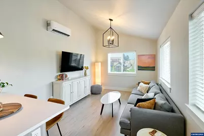 967 Park Av NE, Salem, OR 97301 - Photo 3