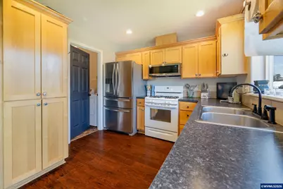 230 NW Sagan Lp, Sheridan, OR 97378 - Photo 11