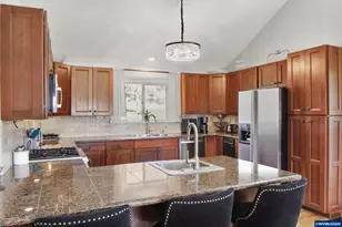 38725 Green Dr, Lebanon, OR 97355 - Photo 19