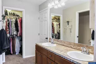 38725 Green Dr, Lebanon, OR 97355 - Photo 29