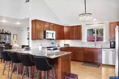 38725 Green Dr, Lebanon, OR 97355 - Photo 17