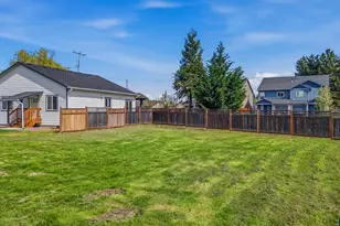 738 N Log Cabin St, Independence, OR 97351 - Photo 25