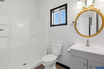 738 N Log Cabin St, Independence, OR 97351 - Photo 21