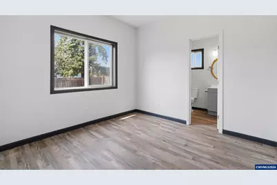 738 N Log Cabin St, Independence, OR 97351 - Photo 19