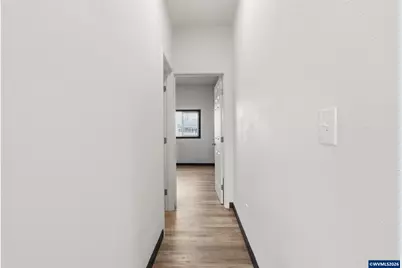 738 N Log Cabin St, Independence, OR 97351 - Photo 13