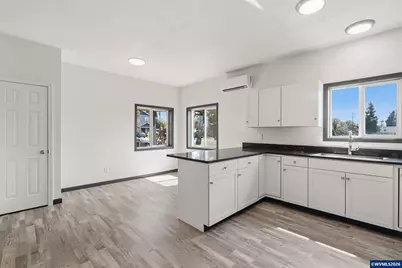 738 N Log Cabin St, Independence, OR 97351 - Photo 11