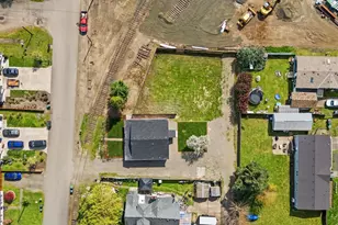 738 N Log Cabin St, Independence, OR 97351 - Photo 31