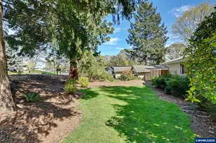 1525 NW Woodland Dr, Corvallis, OR 97330 - Photo 7