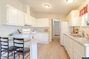 1340 40th Ave, Sweet Home, OR 97386 - Photo 11