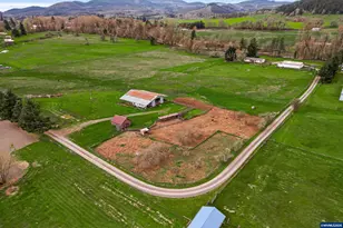 39785 Hwy 228, Sweet Home, OR 97386 - Photo 11