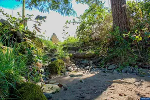 39785 Hwy 228, Sweet Home, OR 97386 - Photo 15