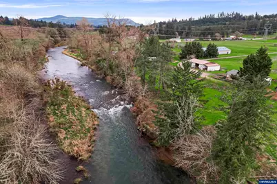 39785 Highway 228, Sweet Home, OR 97386 - Photo 1