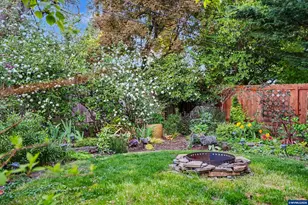 3735 SW Deon Dr, Corvallis, OR 97330 - Photo 45