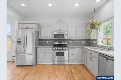 7366 Pineview St NE, Keizer, OR 97303 - Photo 11