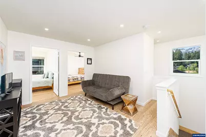 210 S Detroit Rd, Detroit, OR 97342 - Photo 9