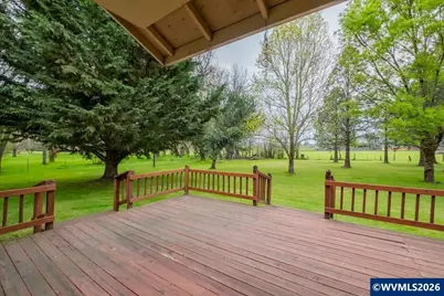 1396 Cascade Dr, Lebanon, OR 97355 - Photo 3