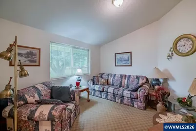 1396 Cascade Dr, Lebanon, OR 97355 - Photo 7