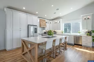 5409 NW Logan Rd, Lincoln City, OR 97367 - Photo 9