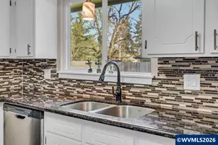 821 Johnson St, Woodburn, OR 97071 - Photo 19