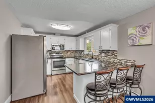 821 Johnson St, Woodburn, OR 97071 - Photo 17