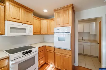 4100 Cordon Rd NE, Salem, OR 97305 - Photo 11