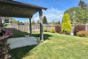 2737 NW Weather Stone St, Albany, OR 97321 - Photo 35