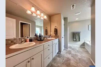 2737 NW Weather Stone St, Albany, OR 97321 - Photo 23