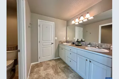 2737 NW Weather Stone St, Albany, OR 97321 - Photo 27